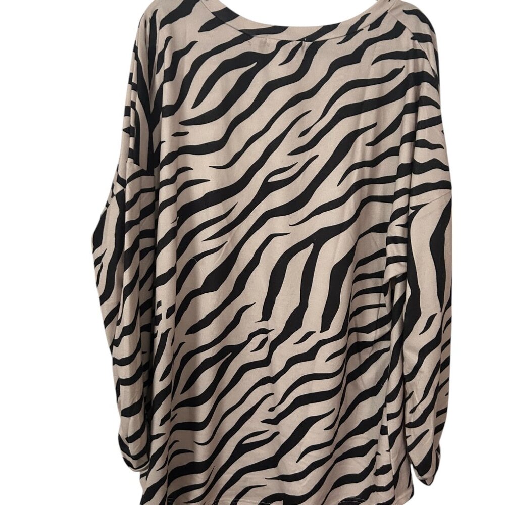 Glitzy Girlz animal print pull over top size 3x - Picture 2 of 3